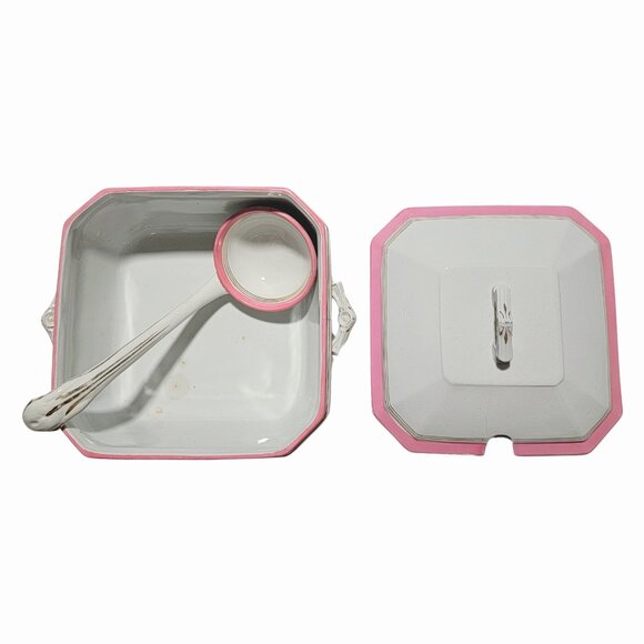 Vintage Pink & White Casserole / Veggie Dish with Lid & Spoon - Picture 4 of 8